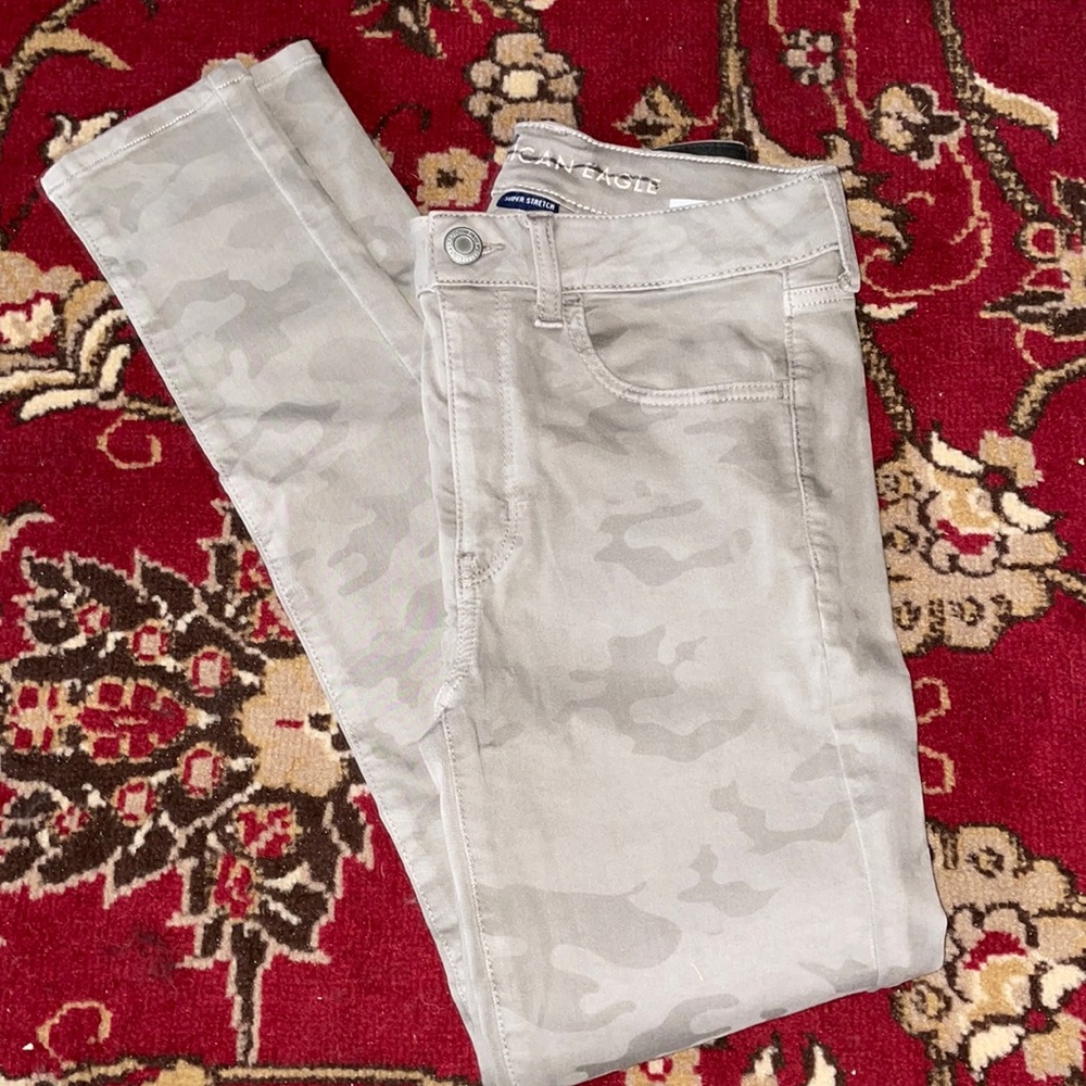american eagle high rise camo jegging NWOT